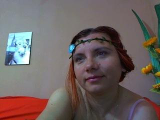 Phoenixbird34 Redhead Tits Green Eyes Bed Shaved Pussy Webcam Model