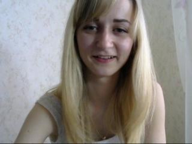 NiceViola1 Female Webcam Caucasian Straight Webcam Model Blue Eyes