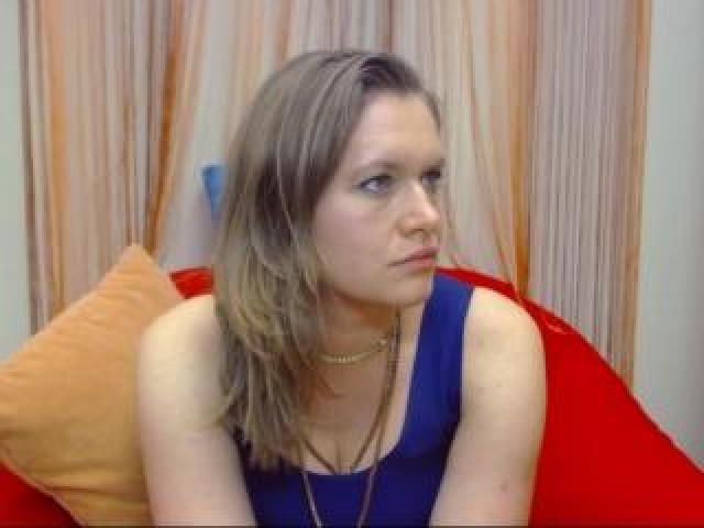 DaisyXKISS Straight Blue Eyes Shaved Pussy Webcam Female Blonde Babe
