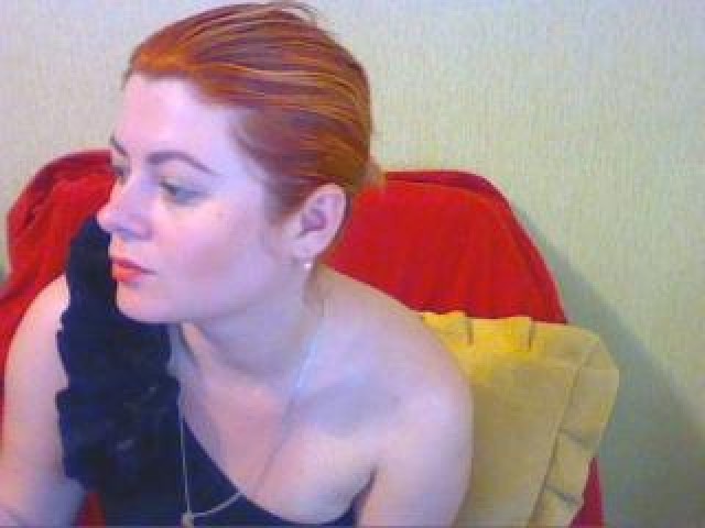 Smilingbaby Redhead Female Webcam Model Brown Eyes Babe Tits Caucasian