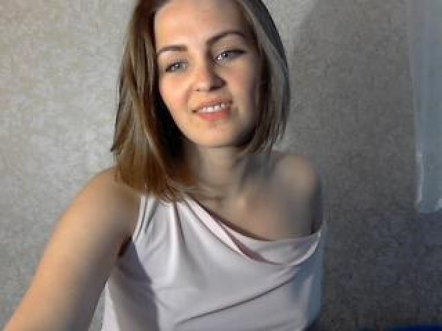 Vsegda_raznay Webcam Pussy Caucasian Shaved Pussy Tits Webcam Model