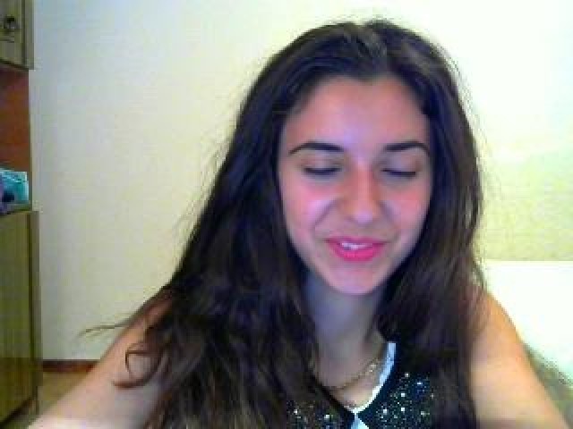 SaraGrey Tits Webcam Model Teen Shaved Pussy Webcam Medium Tits