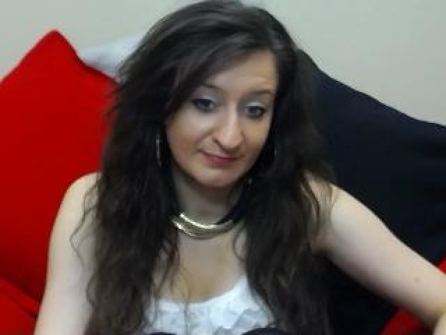 TracyCute Brunette Shaved Pussy Female Pussy Babe Webcam Caucasian