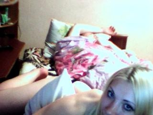 Devochka1994 Shaved Pussy Straight Webcam Blonde Babe Caucasian Male