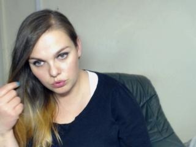 SelinaBB Webcam Model Webcam Green Eyes Large Tits Shaved Pussy Babe