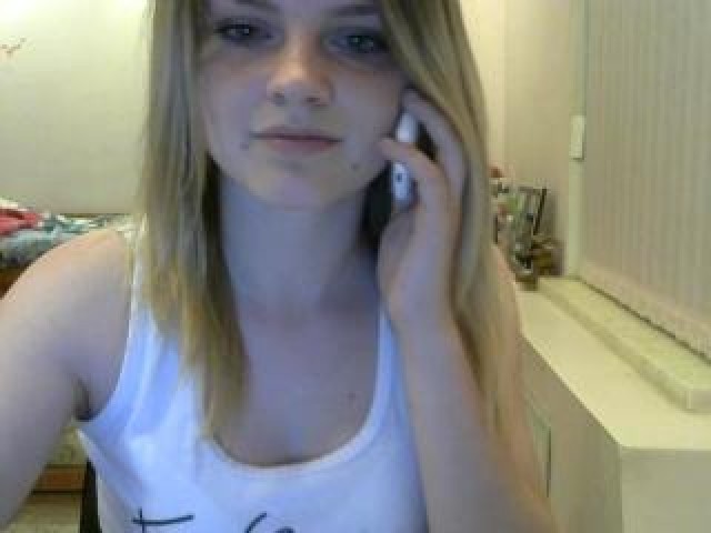 TonyaX Pussy Caucasian Shaved Pussy Blue Eyes Teen Webcam Female