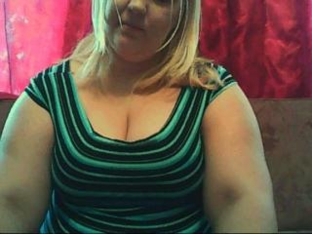 BlondeBBW Babe Blonde Large Tits Blue Eyes Shaved Pussy Webcam Model