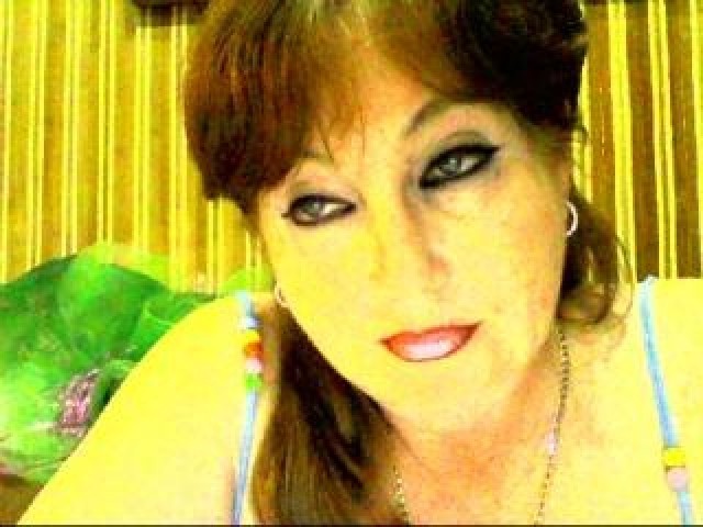 Luniana Redhead Webcam Model Trimmed Pussy Caucasian Blue Eyes