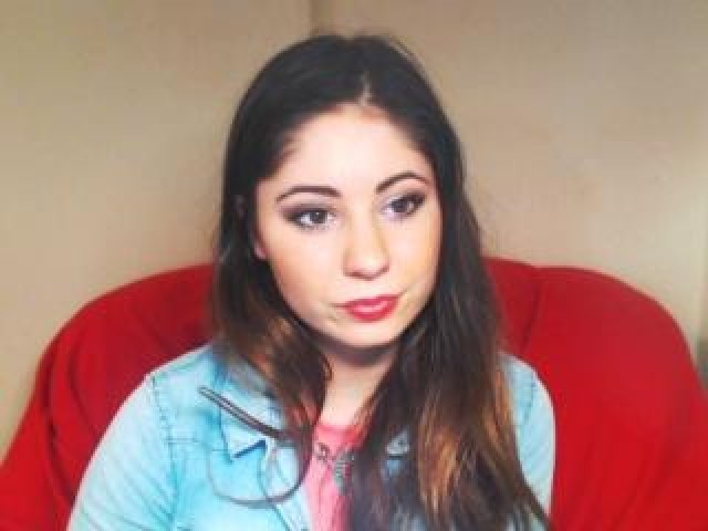 Lisianna Female Webcam Caucasian Nice Babe Brunette Pussy Brown Eyes