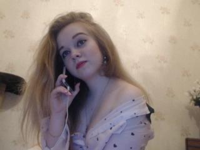 Sagita666 Blonde Medium Tits Shaved Pussy Caucasian Tits Webcam Teen