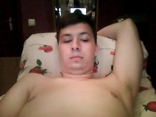 Chesterfold Webcam Model Gay Male Gray Eyes Brunette Babe Shaved Pussy