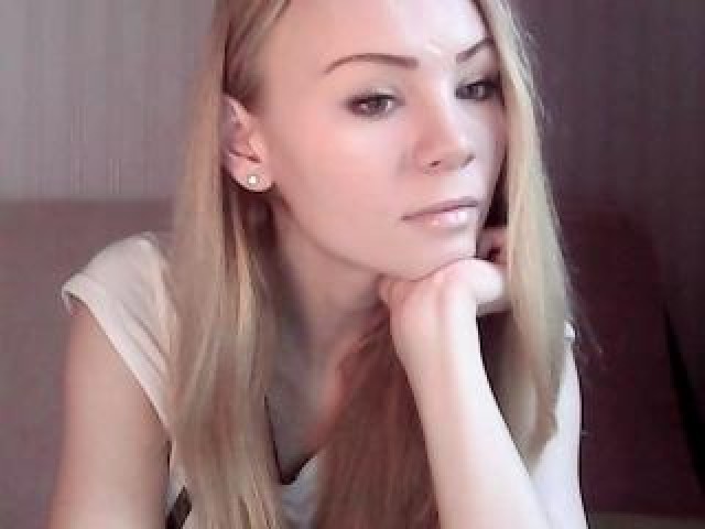 Kristin_smile Pussy Webcam Caucasian Small Tits Female Gray Eyes Babe