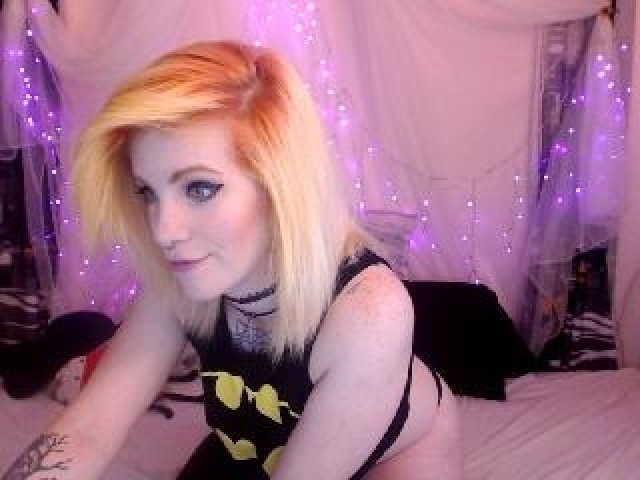 AliceFox Webcam Blue Eyes Pussy Shaved Pussy Tits Webcam Model