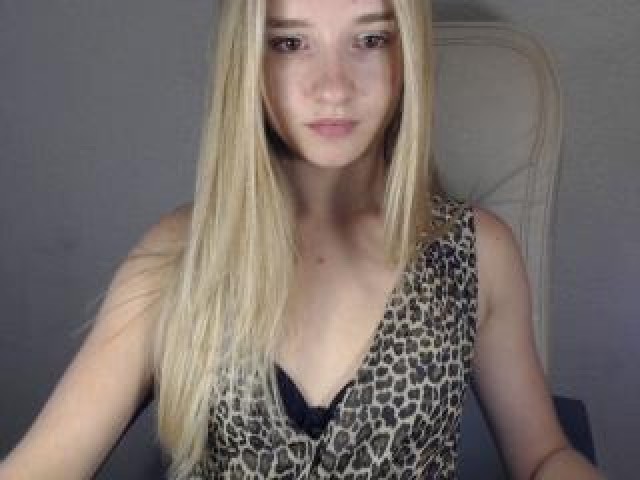 Like_Gold Blonde Teen Caucasian Pussy Webcam Model Small Tits Female