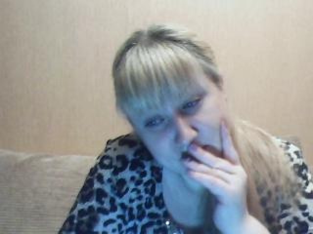 Dolche_Gabi Female Webcam Trimmed Pussy Mature Blue Eyes Webcam Model