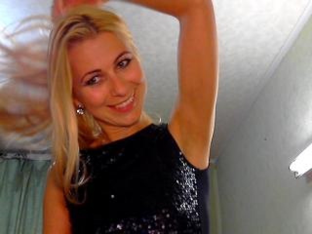 Sexydiamon Webcam Model Straight Blonde Shaved Pussy Female Pussy Babe