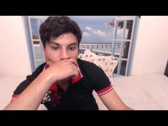 KinkyBrandon Babe Brunette Pussy Webcam Model Brown Eyes Male Gay