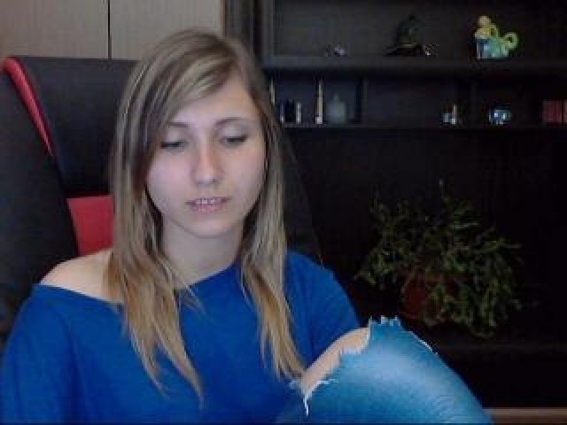 SnoopyNyush Blue Eyes Medium Tits Webcam Model Female Teen Pussy Webcam