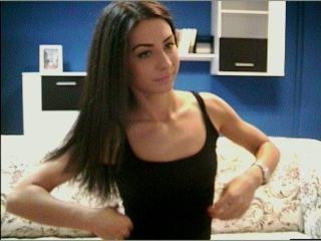 AngelYssa Shaved Pussy Brown Eyes Webcam Model Caucasian Brunette