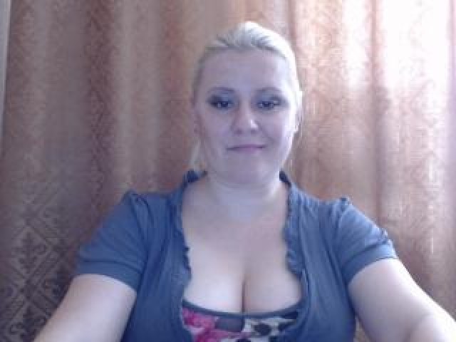 Natusik_ Webcam Model Female Medium Tits Blonde Tits Straight