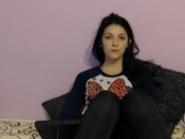 AmarinaX Trimmed Pussy Brunette Blue Eyes Tits Webcam Straight Hot