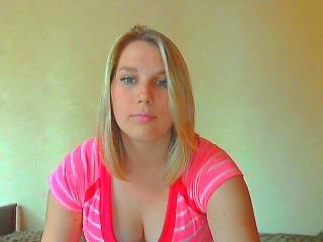 PrDiana Babe Shaved Pussy Caucasian Blue Eyes Pussy Tits Webcam