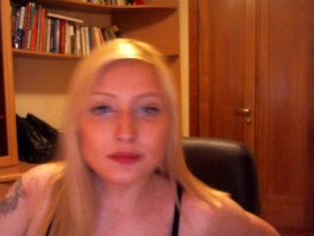 Kitty_Kat2015 Teen Tits Webcam Model Caucasian Large Tits Shaved Pussy