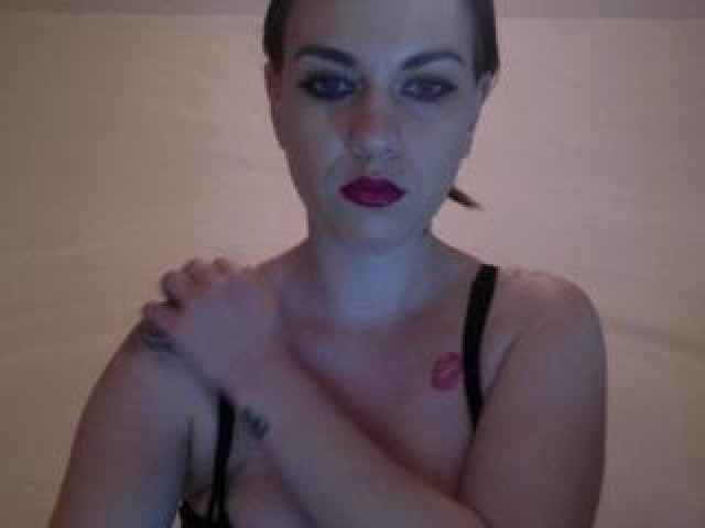 LycyousPynk Webcam Webcam Model Medium Tits Female Tits Brown Eyes Teen