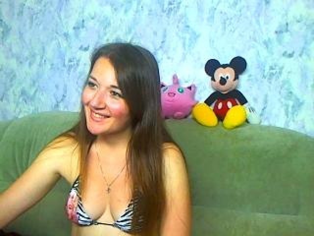 BellaDoll Tits Babe Brunette Brown Eyes Webcam Shaved Pussy