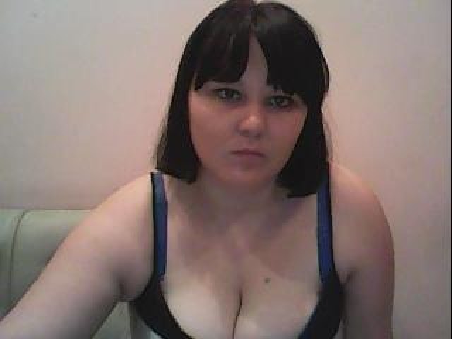 Kiskahry Tits Webcam Shaved Pussy Female Brown Eyes Brunette