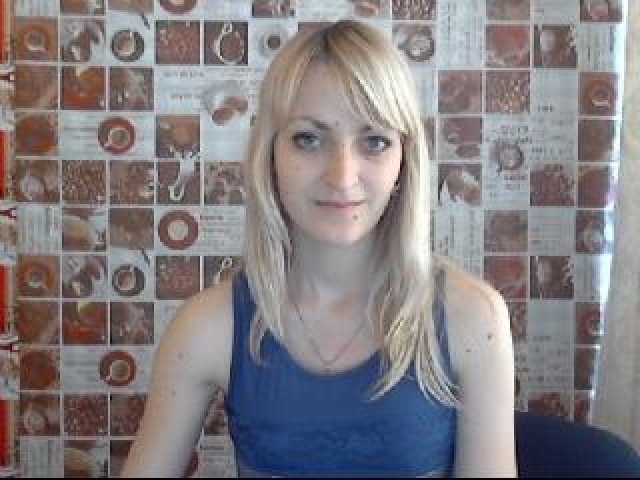 Hottjulia1 Webcam Model Teen Shaved Pussy Blonde Large Tits Tits