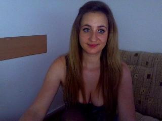 Dannetta Shaved Pussy Blue Eyes Medium Tits Female Webcam Model