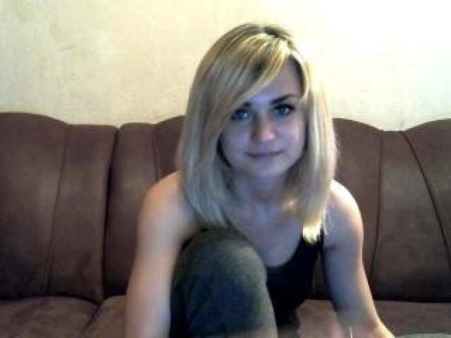 BlondeGirlX Blonde Webcam Shaved Pussy Webcam Model Female Blue Eyes