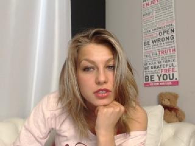 Calis21 Webcam Model Blue Eyes Tits Pussy Teen Shaved Pussy Blonde