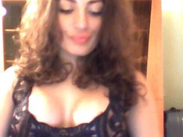 Misslatina23 Female Babe Medium Tits Green Eyes Webcam Straight