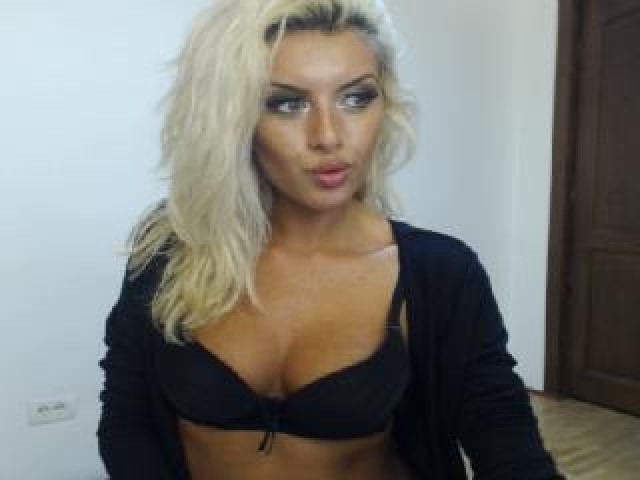 SashaBlueEyes Tits Female Blonde Webcam Model Caucasian Blue Eyes
