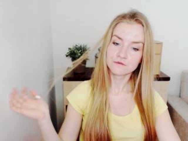 Thumbellina Female Babe Webcam Model Green Eyes Shy Shaved Pussy Blonde