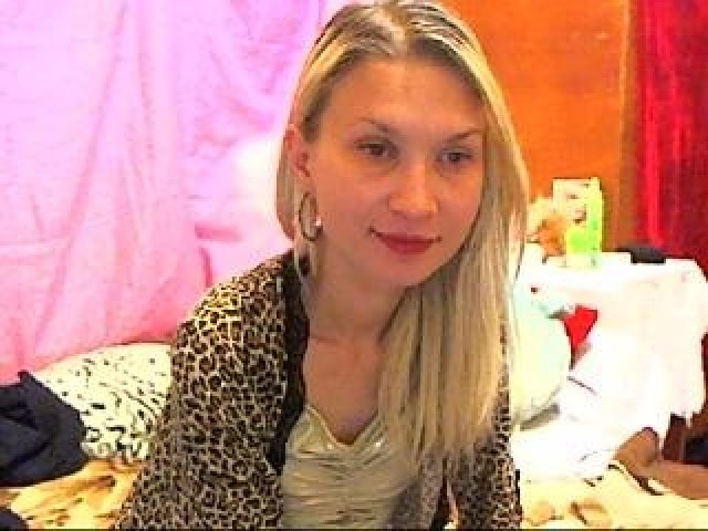 Crazyforme Small Tits Caucasian Female Brown Eyes Webcam Model Blonde