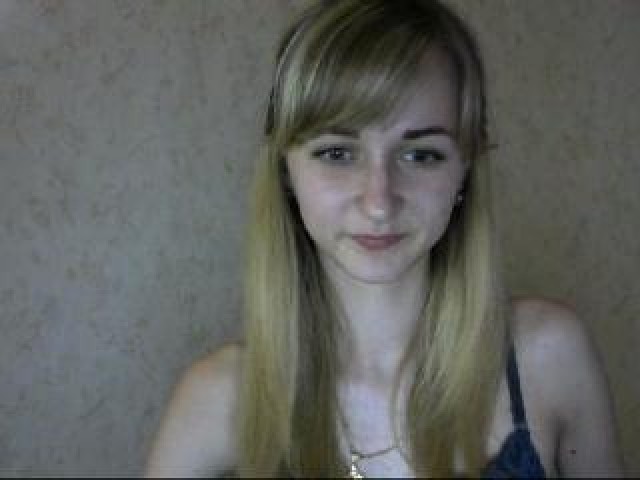 NiceViola1 Caucasian Webcam Medium Tits Webcam Model Blonde Teen