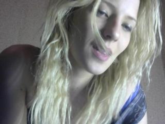 SweetDreams55 Straight Blonde Shaved Pussy Webcam Model Caucasian