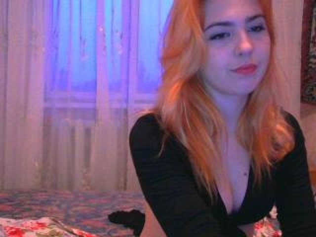 Sexybabyy2 Webcam Model Middle Eastern Teen Couple Blonde Female