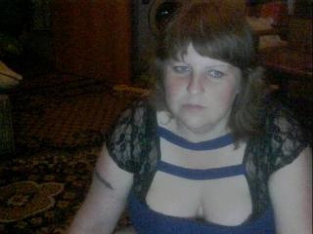 Universalka Webcam Medium Tits Webcam Model Female Tits Green Eyes Babe