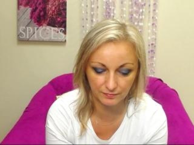 VanessaXHot Mature Blonde Shaved Pussy Medium Tits Blue Eyes Caucasian