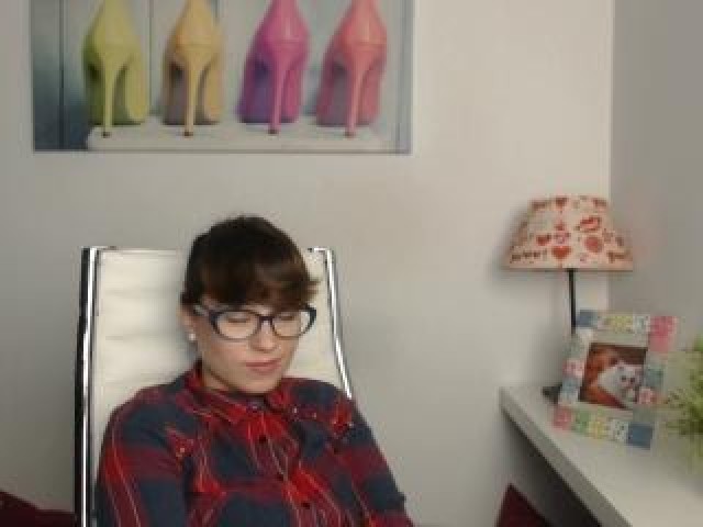 Hailee19 Caucasian Medium Tits Straight Gray Eyes Webcam Teen Tits