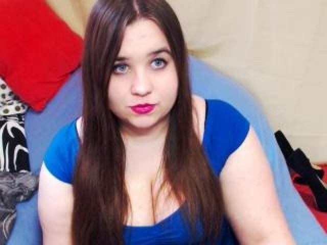 BiankaSexy Blue Eyes Webcam Model Pussy Teen Large Tits Brunette