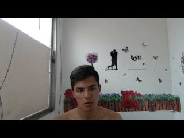 JohanHard4U Webcam Model Latina Public Male Gay Shaved Pussy Erotic