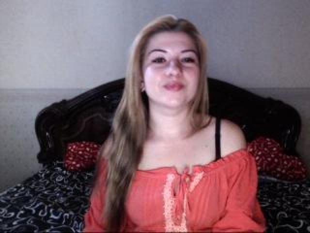 Beautyadele Live Webcam Model Female Caucasian Shaved Pussy Teen