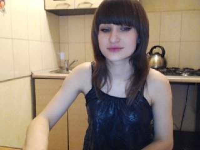 Alya555 Webcam Model Brunette Babe Medium Tits Tits Webcam Pussy