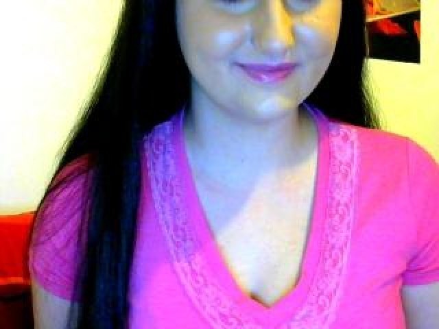 YourSexxyKim Brunette Private Medium Tits Webcam Model Babe Tits