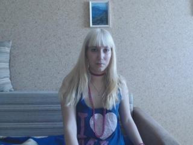 Lucky_doll Pussy Webcam Female Blonde Teen Webcam Model Middle Eastern